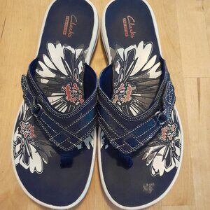 Clarks "Sea Breeze" Flip Flips sz 9